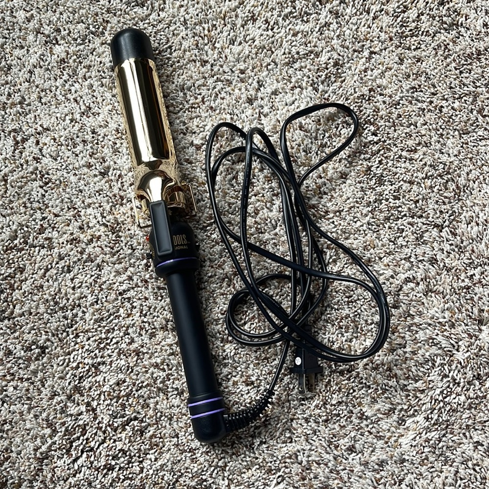 LIKE NEW Hot Tools 1.5 Inch Curling Iron